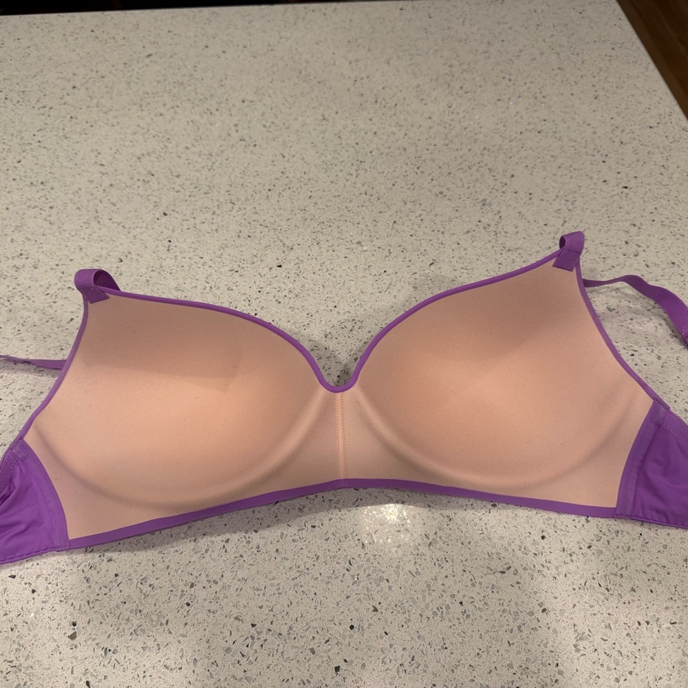 Victoria's Secret Vibrant Purple Bra - Picture 5 of 6